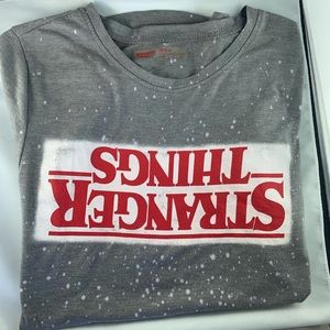 Stranger Things Season 1 T-shirt ‘the upside down’